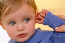 Как правильно оказать помощь ребенку при болях в ушке Как правильно оказать помощь ребенку при болях в ушке