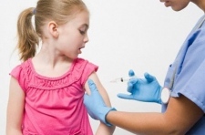 Как и в каком возрасте нужно делать первые прививки ребенку