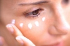 Как эффективно ухаживать за кожей глаз